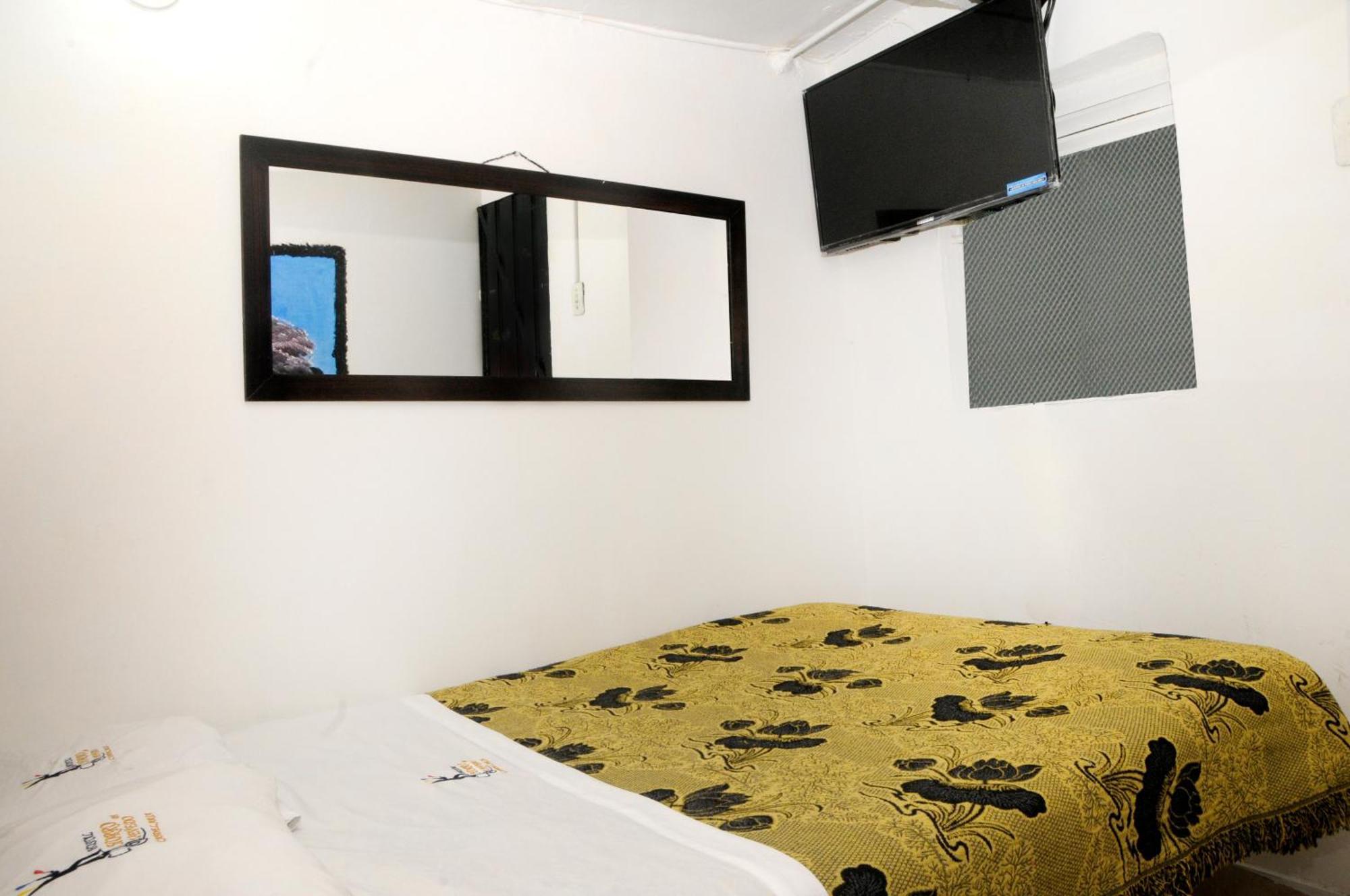 Hotel H C De Quevedo à Bogotá Extérieur photo